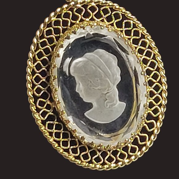Whiting and Davis Intaglio Frosted Cameo Pendant Necklace 21" Open Weave Vintage - Picture 6 of 12